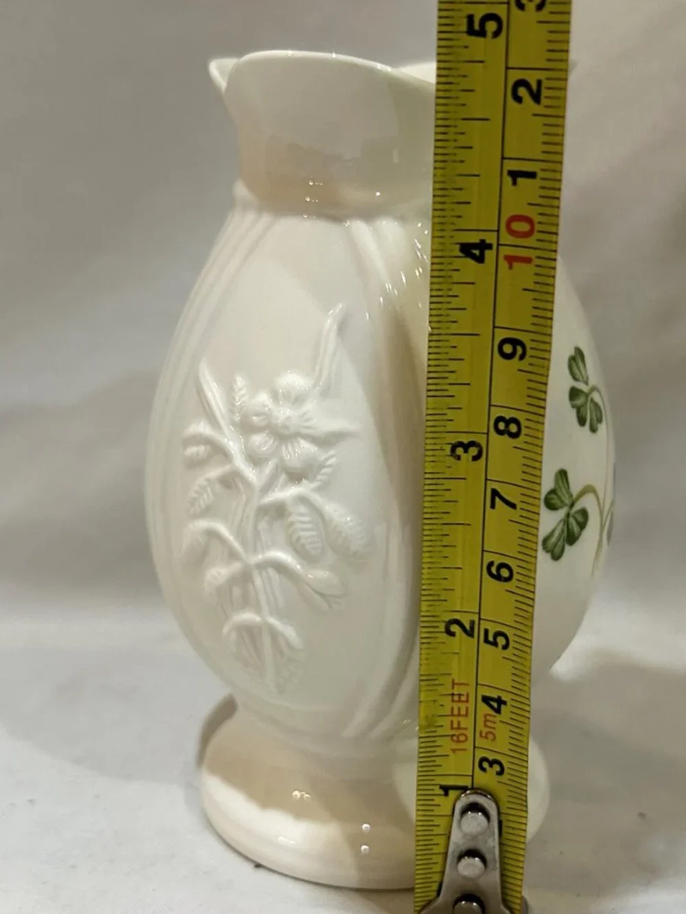 Irish Donegal Belleek Porcelain Mourne Vase 4.75